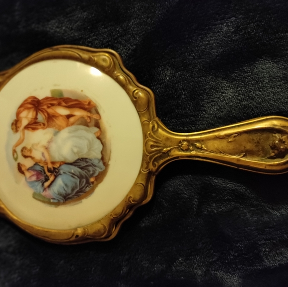 Vintage Victorian Hand Held Mirror. DATE MADE 1905-Porcelian Back - Picture 4 of 5